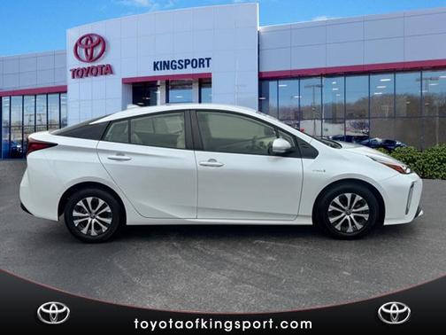 2022 Toyota Prius XLE