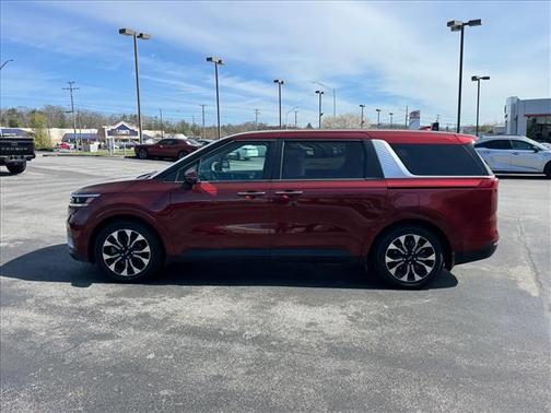 2024 Kia Carnival EX