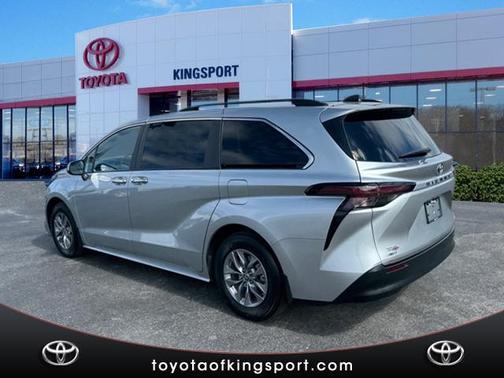 2023 Toyota Sienna XLE