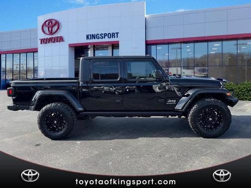 2022 Jeep Gladiator Overland