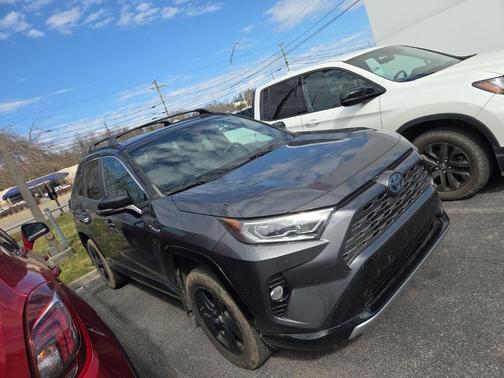 2021 Toyota RAV4 Hybrid SE