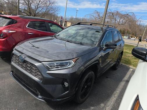 2021 Toyota RAV4 Hybrid SE
