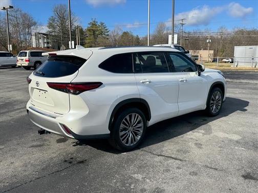 2021 Toyota Highlander Platinum
