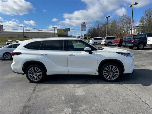 2021 Toyota Highlander Platinum