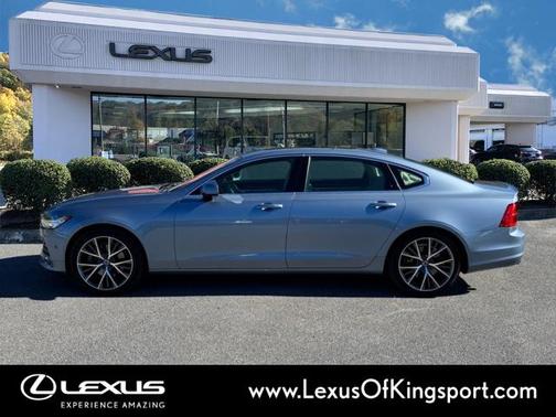 2018 Volvo S90 T5 Momentum