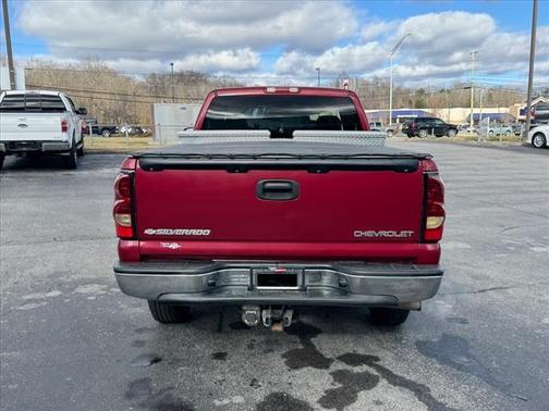 2004 Chevrolet Silverado 1500 LS