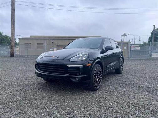 2017 Porsche Cayenne Platinum Edition