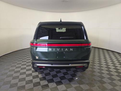 2023 Rivian R1S Adventure