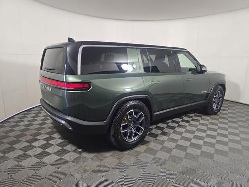 2023 Rivian R1S Adventure