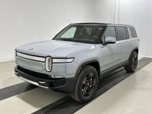 2023 Rivian R1S Adventure