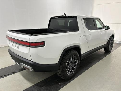 2024 Rivian R1T Adventure Package