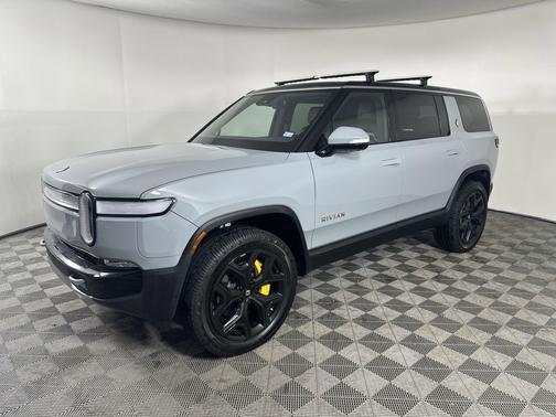2023 Rivian R1S Adventure