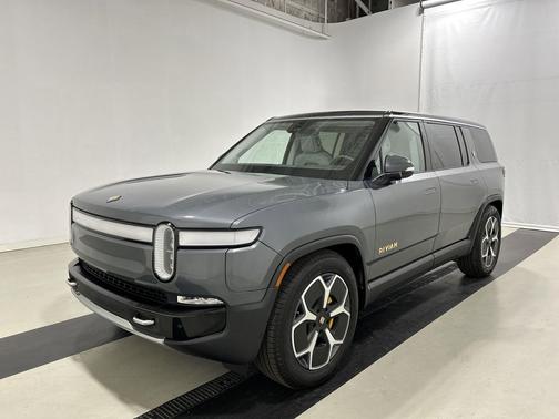 2023 Rivian R1S Adventure