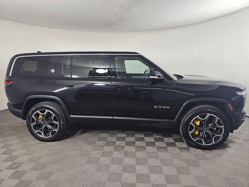 2022 Rivian R1S Launch Edition