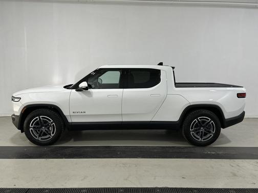 2025 Rivian R1T Adventure trim