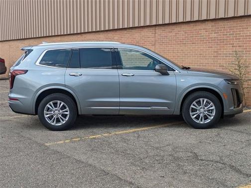 2025 Cadillac XT6 Luxury AWD
