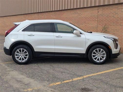 2022 Cadillac XT4 Luxury