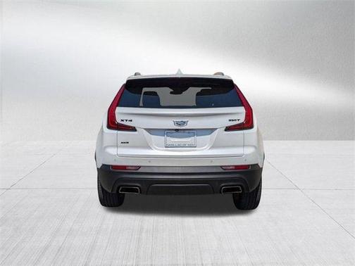 2022 Cadillac XT4 Luxury