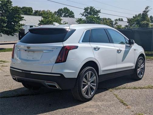 2025 Cadillac XT5 Premium Luxury