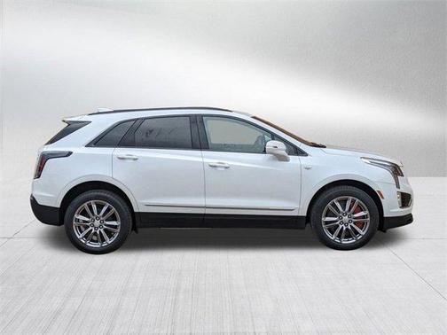 2025 Cadillac XT5 Sport