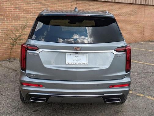 2025 Cadillac XT6 Luxury AWD
