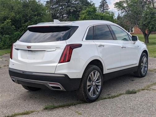 2025 Cadillac XT5 Premium Luxury