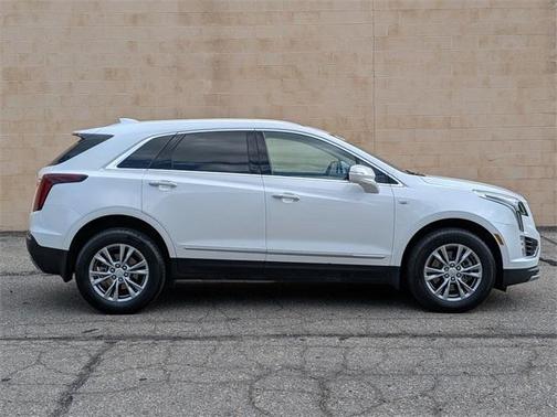 2022 Cadillac XT5 Premium Luxury
