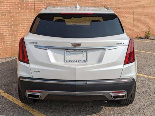 2022 Cadillac XT5 Premium Luxury