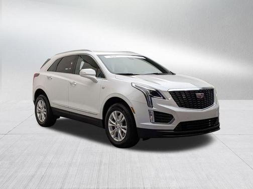 Crystal White Tri-Coat 2023 Cadillac XT5 Luxury