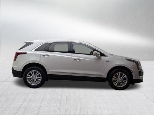 Crystal White Tri-Coat 2023 Cadillac XT5 Luxury