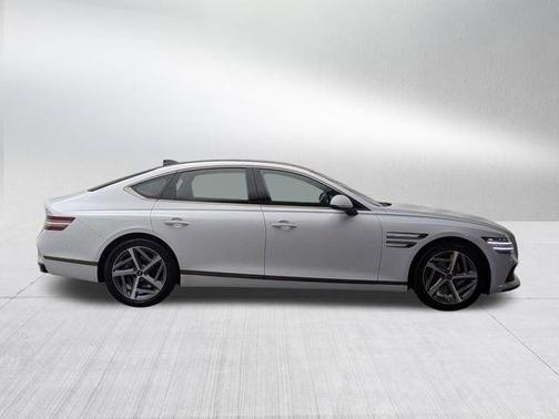 Alta White 2024 Genesis G80 2.5T