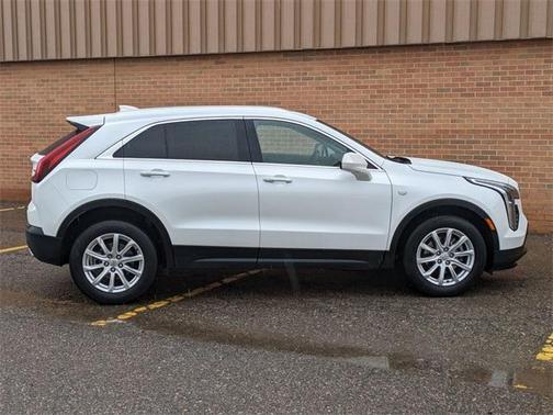 2022 Cadillac XT4 Luxury