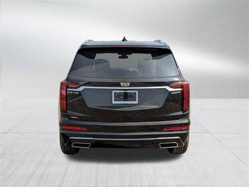 2025 Cadillac XT6 Luxury AWD