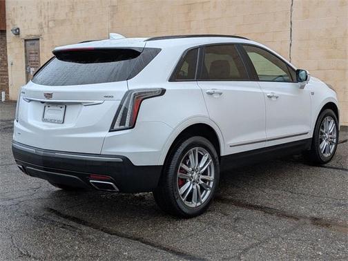 2024 Cadillac XT5 Sport