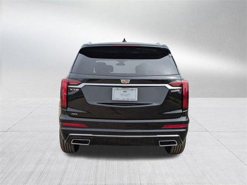 2025 Cadillac XT6 Luxury AWD