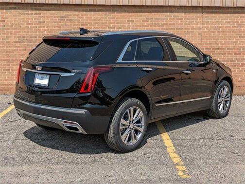 2025 Cadillac XT5 Premium Luxury