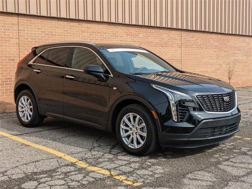 2022 Cadillac XT4 Luxury
