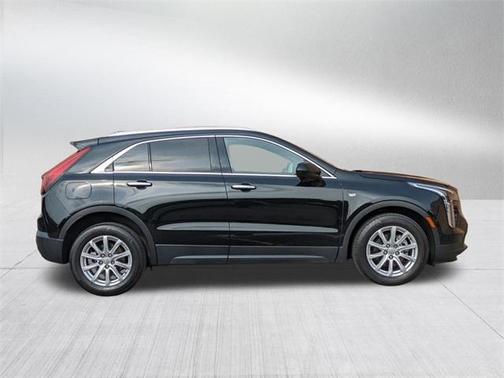 2022 Cadillac XT4 Luxury