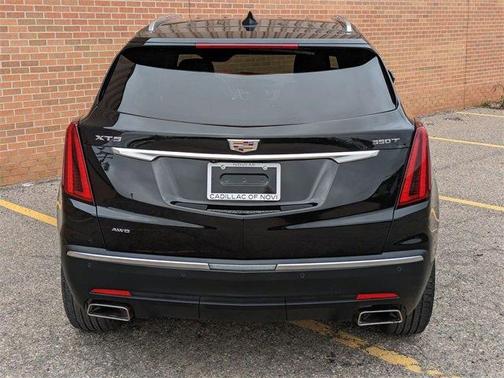 2023 Cadillac XT5 Luxury