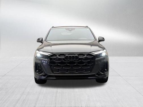 Daytona Gray Pearl Effect 2025 Audi SQ7 4.0T Premium Plus