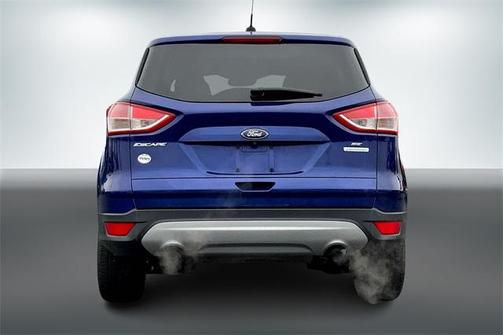 Photo 4 of 32 of 2015 Ford Escape SE