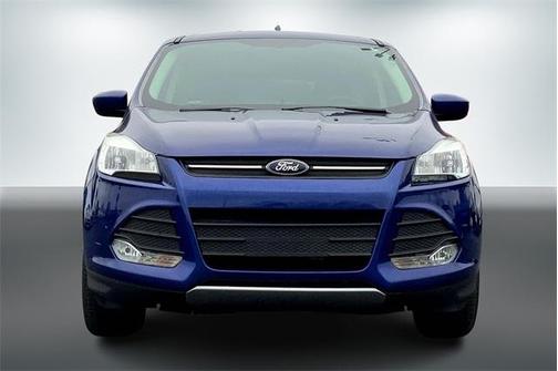 Photo 3 of 32 of 2015 Ford Escape SE