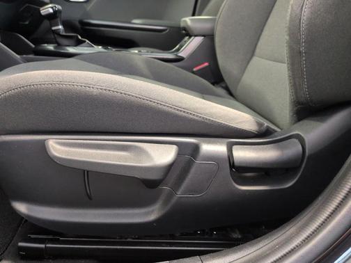 Aurora Black Pearl 2025 Kia K4