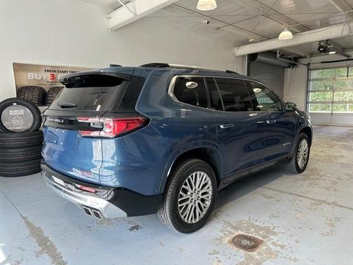 2025 GMC Acadia Denali