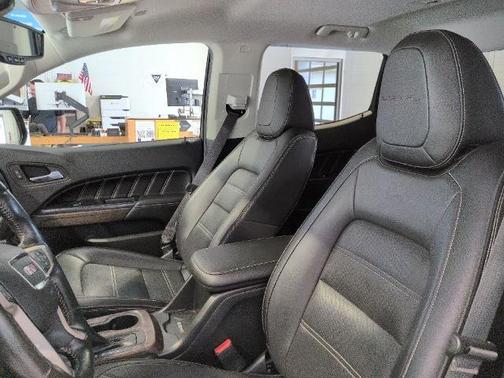 Cayenne Red Tintcoat 2022 GMC Canyon Denali