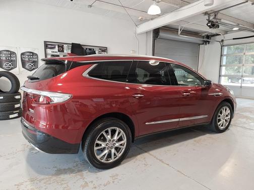 2024 Buick Enclave Essence