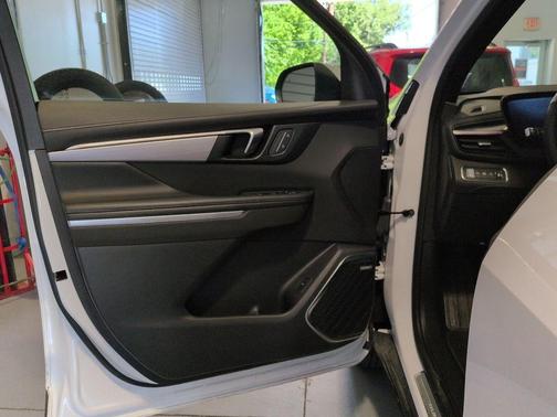 Summit White 2025 Buick Enclave Preferred