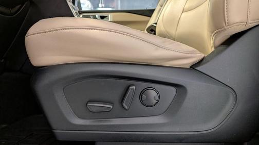 Star White 2022 Ford Explorer XLT