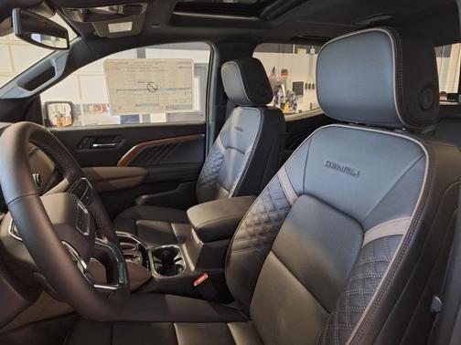 2025 GMC Canyon Denali
