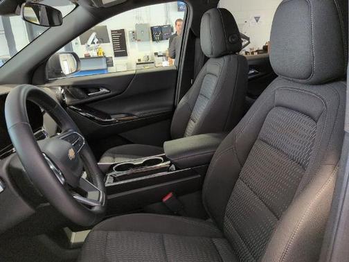 Sterling Gray Metallic 2025 Chevrolet Equinox LT